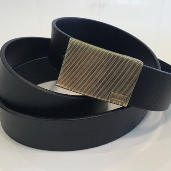 Gucci Belt Black #90653-1192-25-33 Size 37 to 39” holes